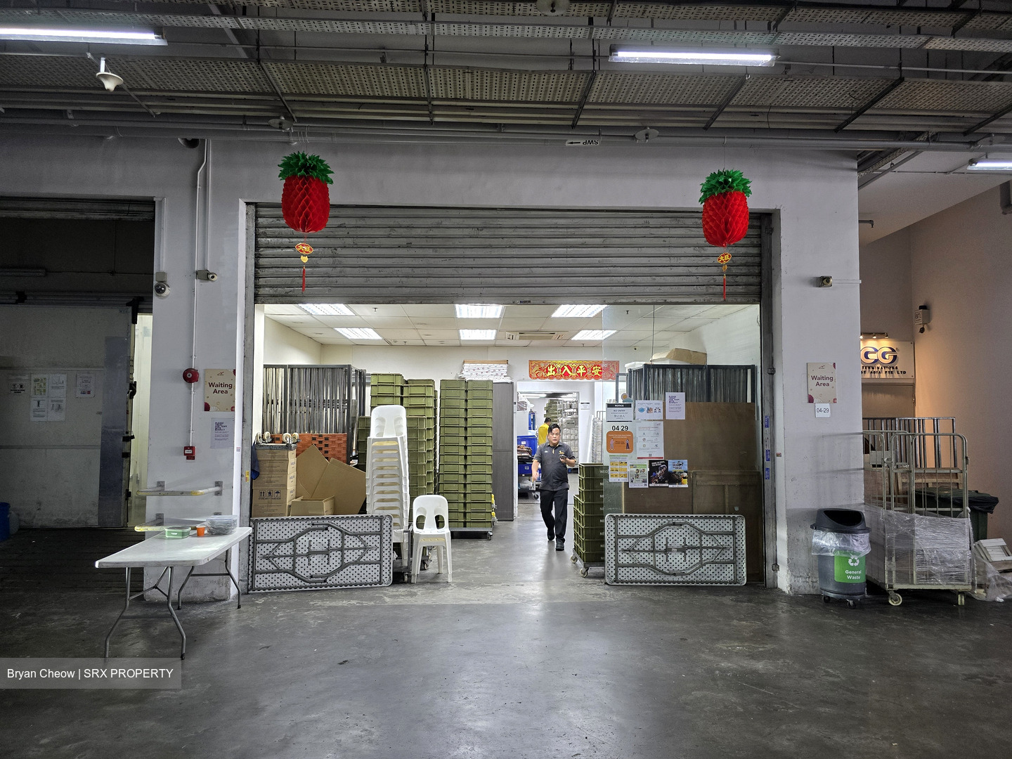Enterprise One (D14), Warehouse #557012841
